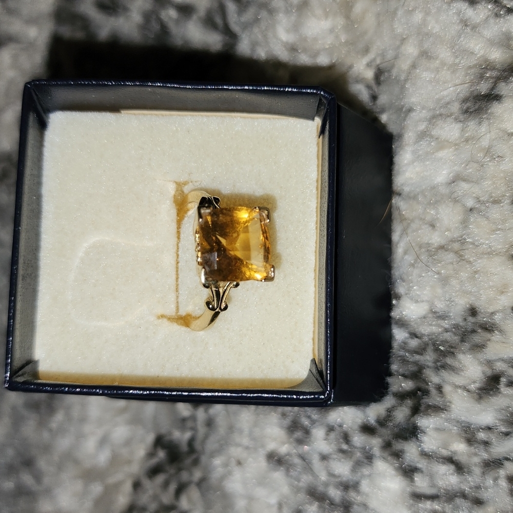 14kt gold ring